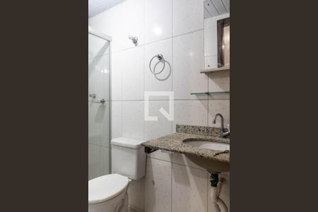 Banheiro da Suíte de casa para alugar com 3 quartos, 80m² em Nova Gameleira, Belo Horizonte
