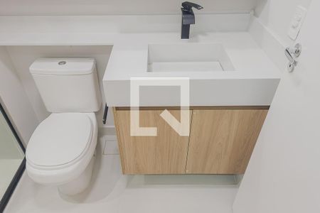 Banheiro de kitnet/studio para alugar com 1 quarto, 29m² em Pinheiros, São Paulo