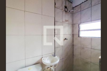 Banheiro de casa para alugar com 1 quarto, 40m² em Jardim Vila Formosa, São Paulo