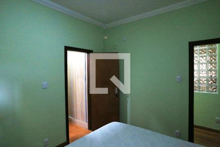 Suíte de casa para alugar com 3 quartos, 200m² em Sagrada Família, Belo Horizonte