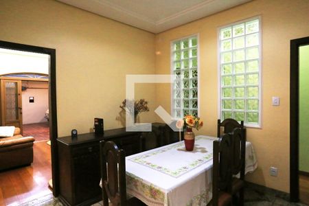 Sala de Jantar de casa para alugar com 3 quartos, 200m² em Sagrada Família, Belo Horizonte