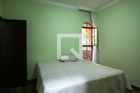 Suíte de casa para alugar com 3 quartos, 200m² em Sagrada Família, Belo Horizonte