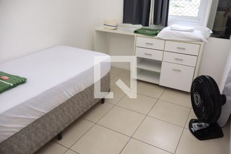 Quarto 1 de apartamento para alugar com 2 quartos, 65m² em Itapuã, Salvador