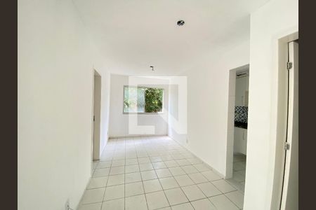 Sala de apartamento para alugar com 3 quartos, 51m² em Quintino Bocaiúva, Rio de Janeiro
