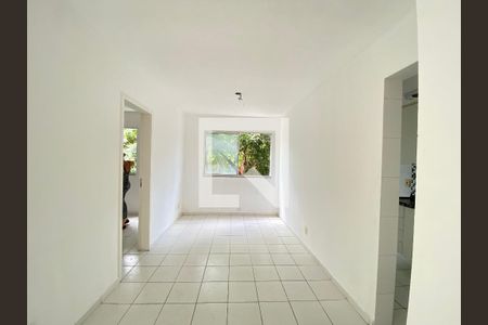 Sala de apartamento para alugar com 3 quartos, 51m² em Quintino Bocaiúva, Rio de Janeiro