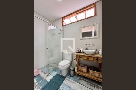 Banheiro de casa de condomínio à venda com 4 quartos, 340m² em Conjunto Habitacional Vila Santana (sousas), Campinas