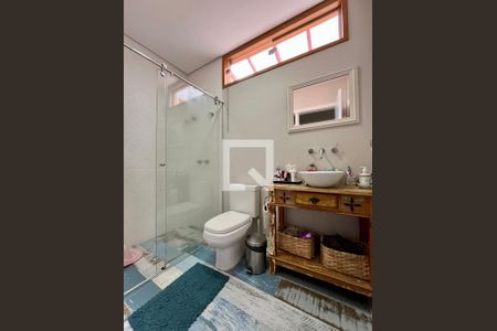 Banheiro de casa de condomínio à venda com 4 quartos, 340m² em Conjunto Habitacional Vila Santana (sousas), Campinas