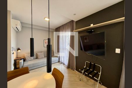 Sala de kitnet/studio para alugar com 1 quarto, 44m² em Jardim das Acacias, São Paulo