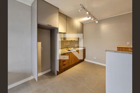 Sala/Quarto/Cozinha de kitnet/studio para alugar com 1 quarto, 38m² em Vila Metalúrgica, Santo André