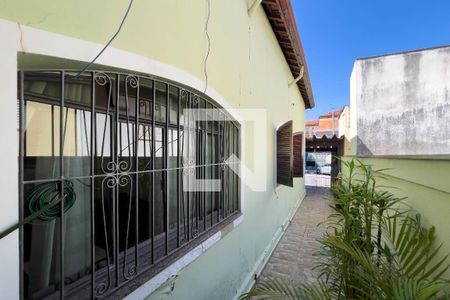 Casa à venda com 236m², 4 quartos e 2 vagasEntrada