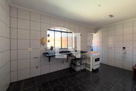Casa à venda com 236m², 4 quartos e 2 vagasCozinha da casa 2