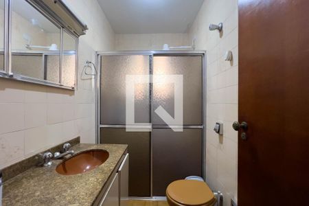 Casa à venda com 236m², 4 quartos e 2 vagasBanheiro