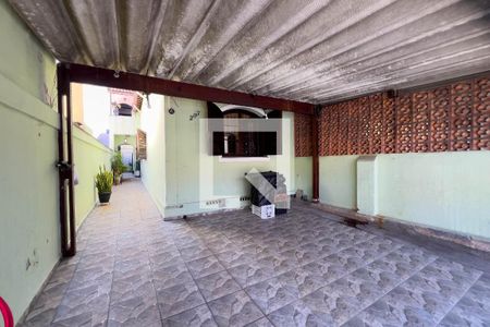 Casa à venda com 236m², 4 quartos e 2 vagasFachada