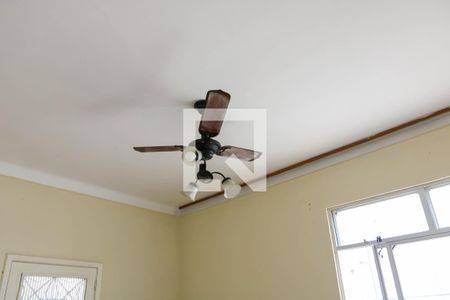 Sala de casa de condomínio para alugar com 2 quartos, 80m² em Todos Os Santos, Rio de Janeiro