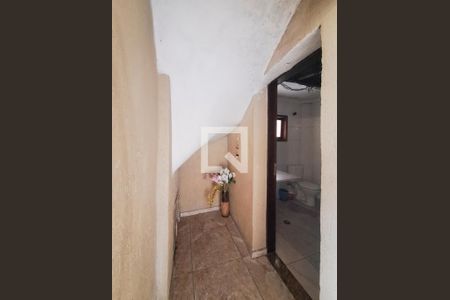 Lavabo de casa para alugar com 3 quartos, 240m² em Jardim Rossin, São Paulo