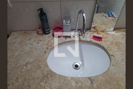 Lavabo de casa para alugar com 3 quartos, 240m² em Jardim Rossin, São Paulo