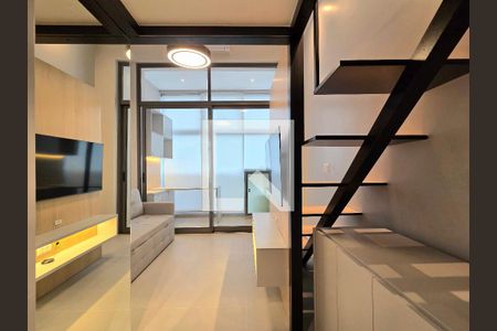 Sala de kitnet/studio para alugar com 1 quarto, 29m² em Indianópolis, São Paulo