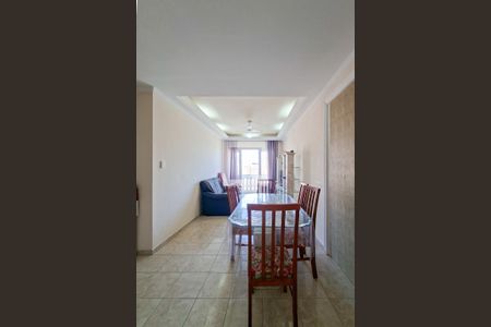 Sala de apartamento para alugar com 3 quartos, 75m² em Vila Tupi, Praia Grande