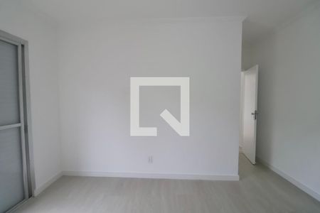 Suíte de apartamento para alugar com 3 quartos, 95m² em Jardim Las Palmas, Guarujá