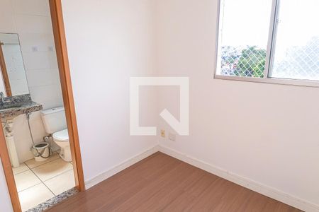Quarto 1/ suite de apartamento para alugar com 2 quartos, 50m² em Conjunto Helena Antipoff, Belo Horizonte