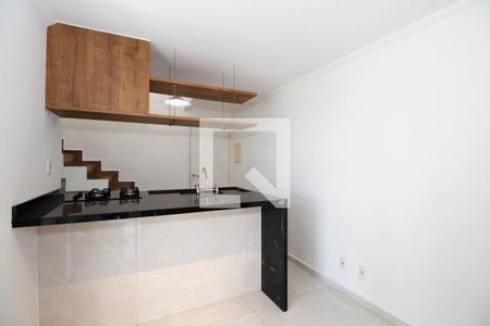 Sala, Cozinha de apartamento para alugar com 2 quartos, 80m² em Pinheiros, São Paulo