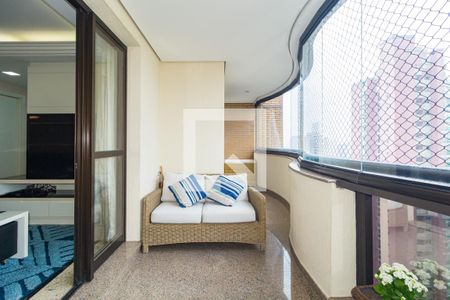 Varanda de apartamento à venda com 4 quartos, 156m² em Vila Regente Feijó, São Paulo