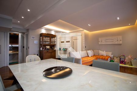 Sala de apartamento à venda com 3 quartos, 222m² em Vila Progredior, São Paulo