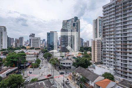 Sala/Cozinha - Vista de apartamento para alugar com 1 quarto, 27m² em Pinheiros, São Paulo