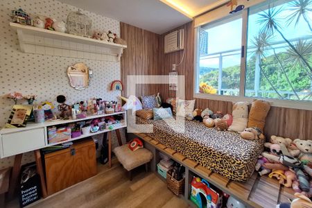 Quarto 1 de apartamento à venda com 3 quartos, 210m² em Santa Rosa, Niterói