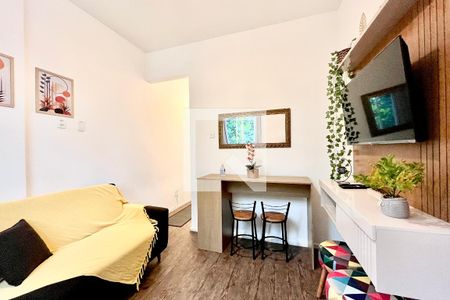 Sala  de apartamento para alugar com 1 quarto, 40m² em Copacabana, Rio de Janeiro