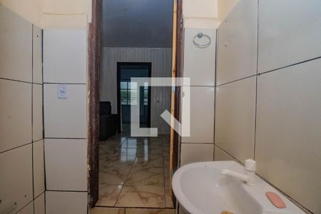 Banheiro de casa de condomínio para alugar com 1 quarto, 38m² em Sarandi, Porto Alegre