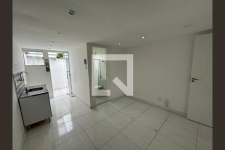 Sala/Cozinha de apartamento para alugar com 1 quarto, 40m² em Maria da Graça, Rio de Janeiro