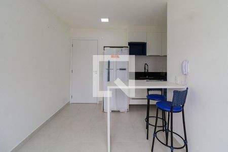 Sala de apartamento para alugar com 2 quartos, 34m² em Parque Industrial Tomas Edson, São Paulo