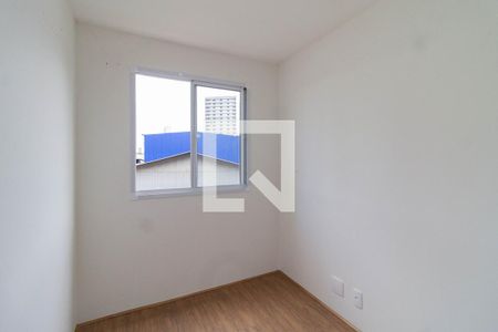 Quarto de apartamento para alugar com 2 quartos, 34m² em Parque Industrial Tomas Edson, São Paulo