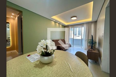 Sala de apartamento para alugar com 1 quarto, 49m² em Centro, Florianópolis