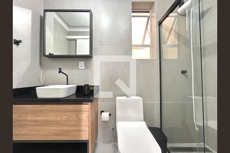 Banheiro  de apartamento para alugar com 1 quarto, 49m² em Centro, Florianópolis