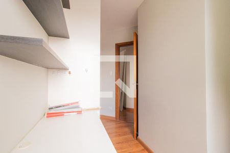 Quarto 1 de apartamento para alugar com 3 quartos, 64m² em Capão Raso, Curitiba