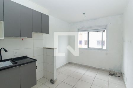 Apartamento para alugar com 2 quartos, 32m² em Vila Carmosina, São Paulo