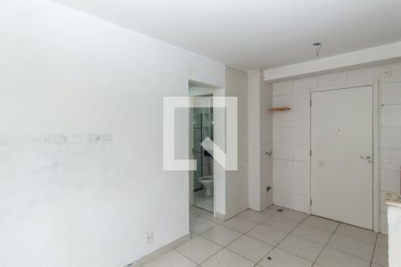 Apartamento para alugar com 2 quartos, 32m² em Vila Carmosina, São Paulo
