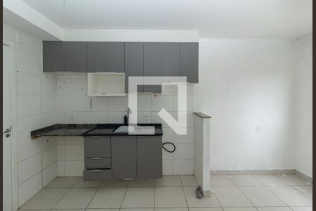 Apartamento para alugar com 2 quartos, 32m² em Vila Carmosina, São Paulo