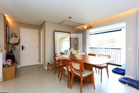 Sala  de apartamento à venda com 3 quartos, 114m² em Vila Suzana, São Paulo