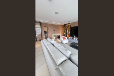 Apartamento à venda com 3 quartos, 200m² em Jardim das Acacias, São Paulo