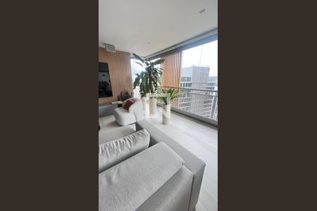 Apartamento à venda com 3 quartos, 200m² em Jardim das Acacias, São Paulo