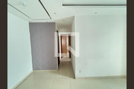 Corredor de apartamento para alugar com 2 quartos, 52m² em Praça Seca, Rio de Janeiro