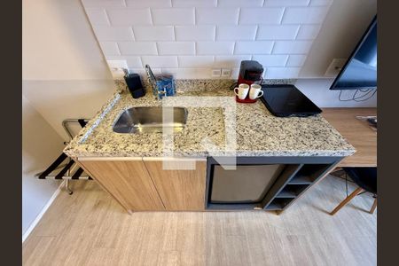 Cozinha  de kitnet/studio à venda com 0 quarto, 22m² em Jardim das Acacias, São Paulo