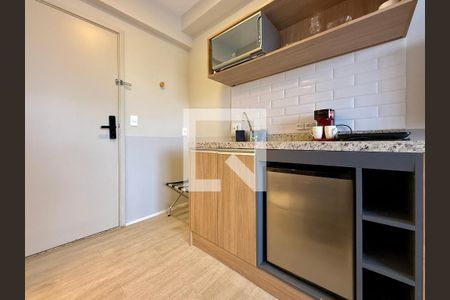 Cozinha  de kitnet/studio à venda com 0 quarto, 22m² em Jardim das Acacias, São Paulo