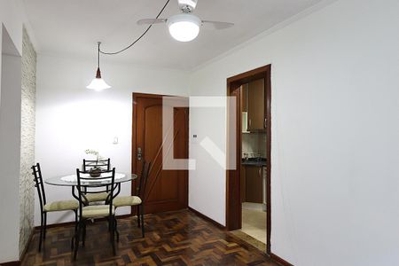 Sala de apartamento para alugar com 3 quartos, 67m² em Petrópolis, Porto Alegre