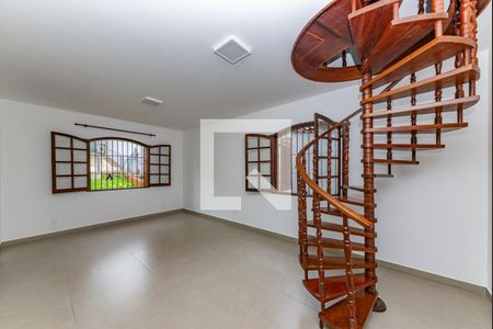 Sala 1 de casa para alugar com 5 quartos, 525m² em Cinquentenario, Belo Horizonte