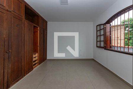 Quarto 3 de casa para alugar com 5 quartos, 525m² em Cinquentenario, Belo Horizonte