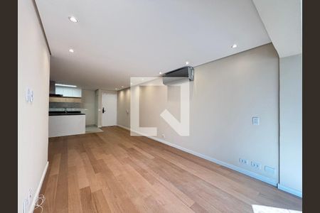 Sala de apartamento à venda com 3 quartos, 94m² em Vila Olímpia, São Paulo
